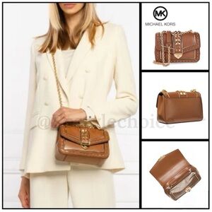 MICHAEL KORS
LEATHER MESSENGER BAG SOHO Chain Bag